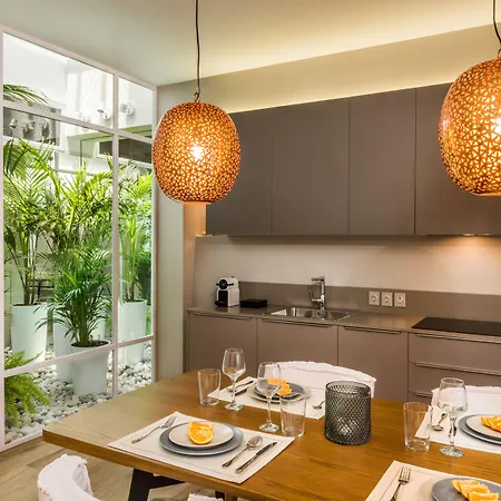 No17 Pireos Street アパート