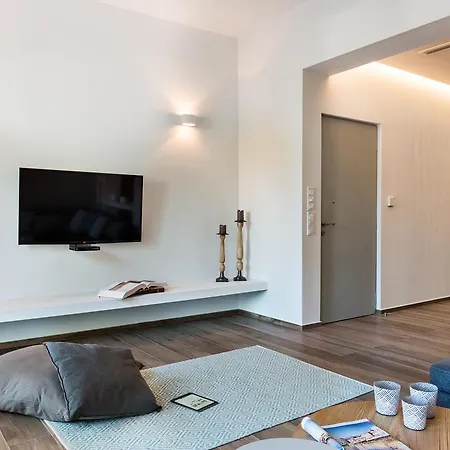 アパート No17 Pireos Street