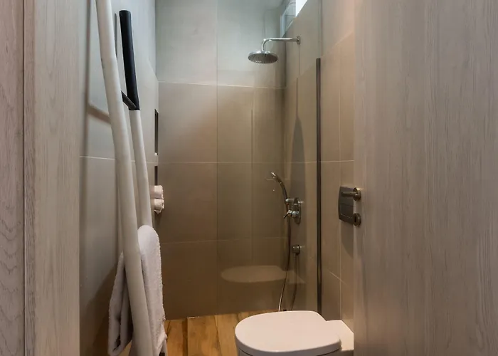 No17 Pireos Street * Chania (Crete)